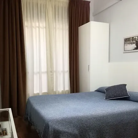 Hostal Lesseps-2